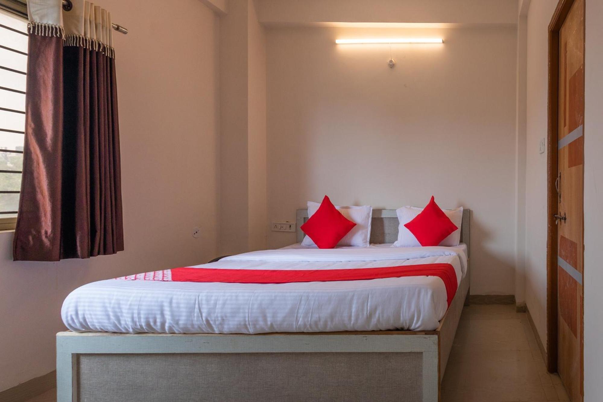 Hotel O Ocean Pearl Indore Buitenkant foto