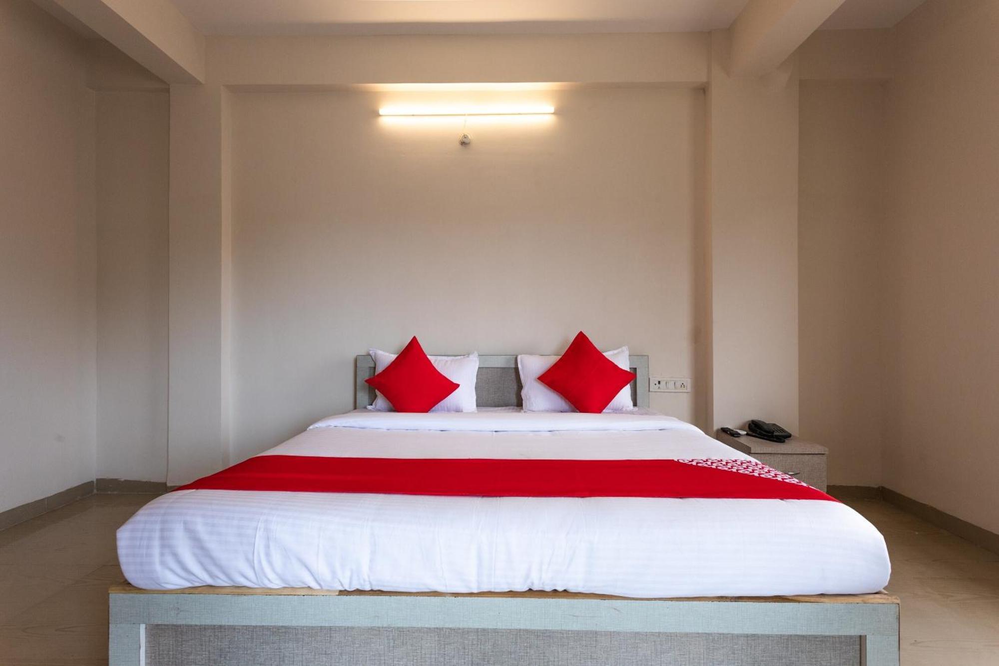 Hotel O Ocean Pearl Indore Buitenkant foto